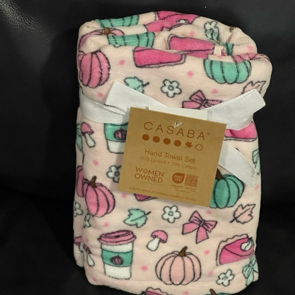 Thanksgiving Fall Pink Pumpkins Hand Towels Casaba, Set of 2